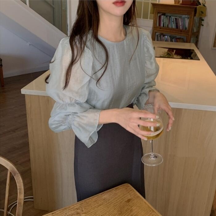 トップス レディース きれいめ カジュアル おしゃれ 薄手 カットソー 華やか ブラウス Tシャツ パフスリーブ シャツ 長袖 大人 可愛い 上品 韓国 コーデ...