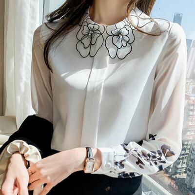 ブラウス レディース 春 夏 秋 トップス 花柄 シャツ きれいめ カジュアル 薄手 カットソー 袖あり 長袖 大人 可愛い 上品 韓国 コーデ ホワイト 白 ...