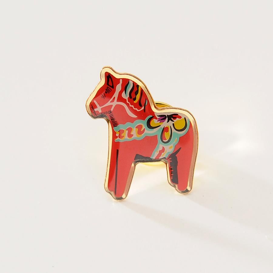 乐天商城 - ピンバッジ 2.3cm ダーラナホース Grannas グラナス 北欧雑貨 スウェーデン ネコポス配送
