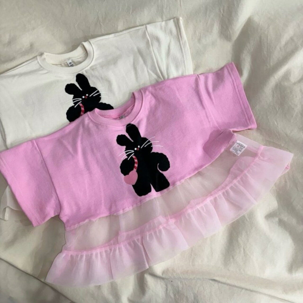 【送料無料】【残りわずか】バニー半袖T Boboj キッズTシャツ 子供Tシャツ ベスト 子供 子供服 キッズ服 女の子 ガールズ 春 夏 秋 半袖 トップス 保育園 綿 コットン プリント キッズトップス オーバーシルエット レース フリル うさぎ ラビット クロップド