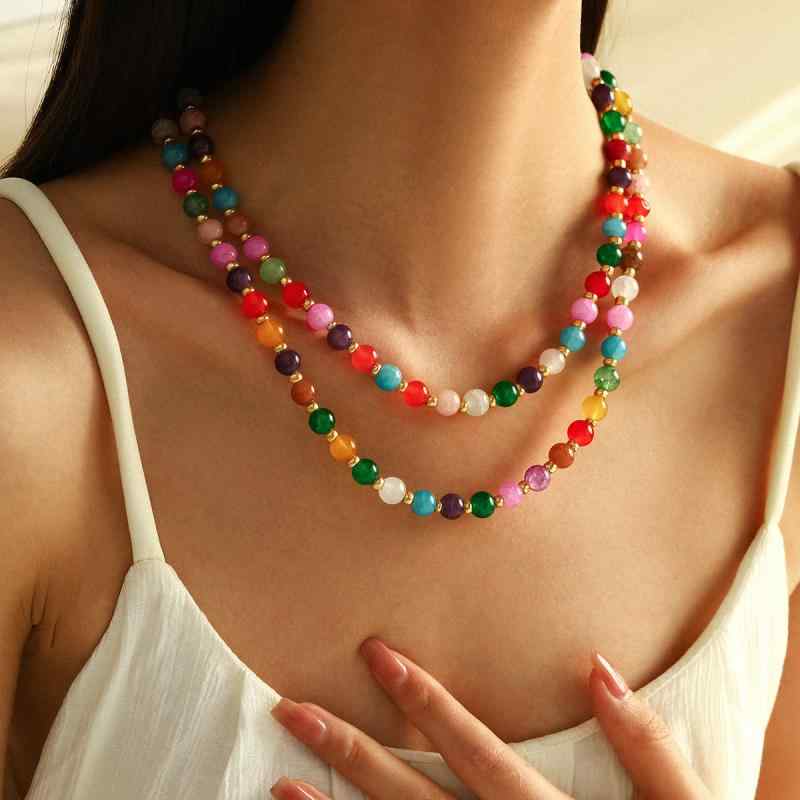 ネックレス 女性用 軽奢 気質 ダブルレイヤー 貝殻パール 鎖骨チェーン シンプル 幾何学 球体 デザイン ブラック グリーン シルバー アンバー カラー ウィンター ファッション 通勤 アクセサリー 軽量 ポリッシュ加工 母貝 素材 モダン ジュエリー