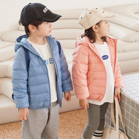 【取寄】ダウンジャケット ダウンコート キッズ ダウン 子供服 キッズ服 ベビー服 子供 女の子 ガールズ アウター キッズアウター アウトドア フード付き コート ジャケット 防風 防寒 暖かい あったか 秋冬 冬服 無地 フロントジッパー カラバリ お揃い 収納袋付き 90-140