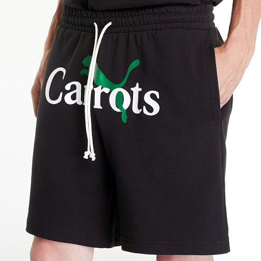 PUMA CARROTS SHORT BLACK 627447-01 プーマ x キャロッツ 7インチ ショーツ ブラック ハーフパンツ スウェットパンツ サイドシームポケット バックポケット リラックスフィット PUMA CARROTS SHORT BLACK 627447-01 プーマ x キャロッツ 7インチ ショーツ ブラック ハーフパンツ スウェットパンツ サイドシームポケット バックポケット リラックスフィット