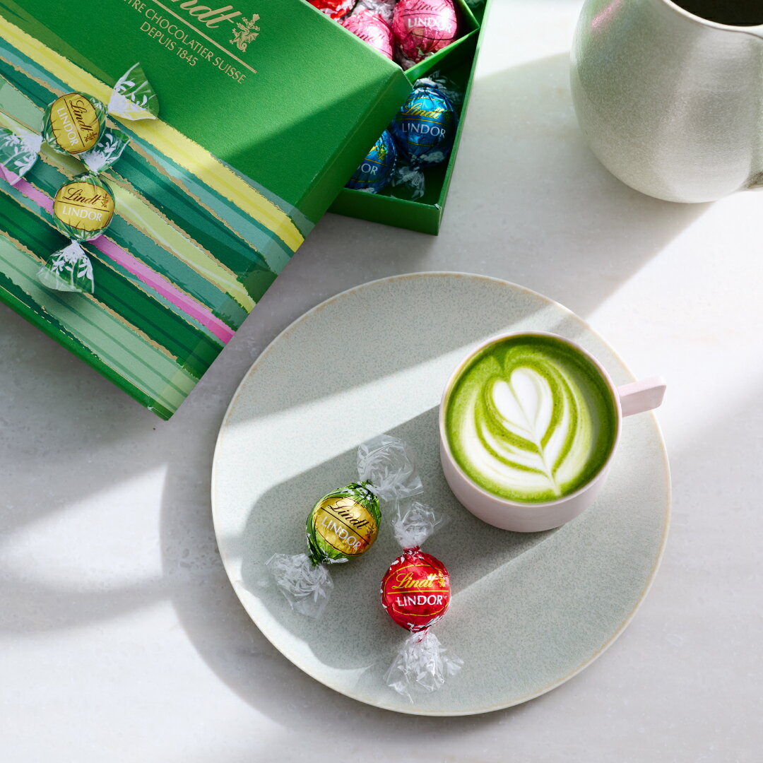 【公式】 母の日 リンツ Lindt チョコレート抹茶リンドールアソート 20個入｜母の日 ギフト スイーツ お菓子 洋菓子 チョコ 詰め合わせ 個包装 プチギフト 可愛い 手土産 結婚祝い 内祝い お礼 誕生日 職場 転職 家族