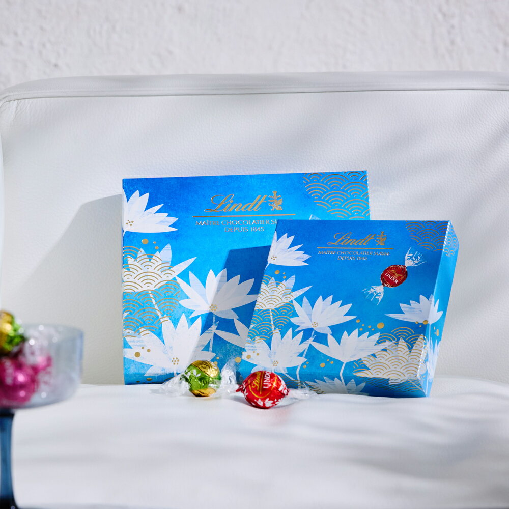お中元 リンツ Lindt チョコレートリンドール ジャパンコレクション 23個入 青海波｜夏ギフト お中元 ギフト スイーツ お菓子 洋菓子 チョコ 詰め合わせ 個包装 プチギフト 可愛い 手土産 結婚祝い 内祝い お礼 誕生日 職場 転職 家族
