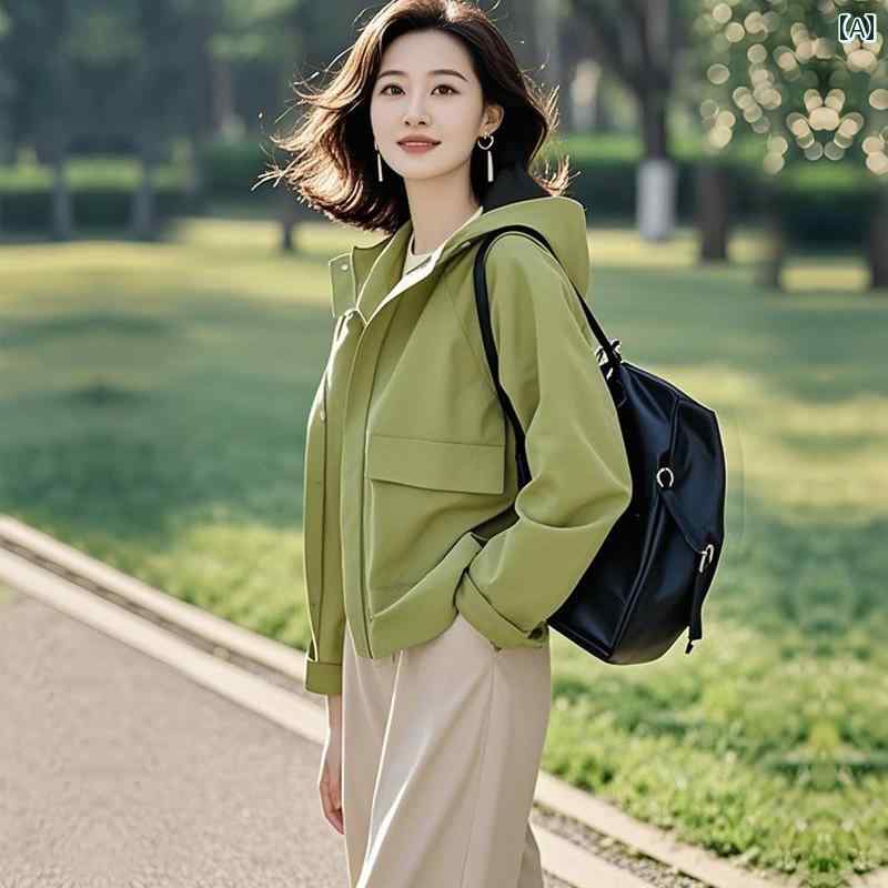 美しい グリーン ジャケット 春 スタイル 2025 大きいサイズ 母親 女性 服 アウトドア カジュアル マウンテンパーカー