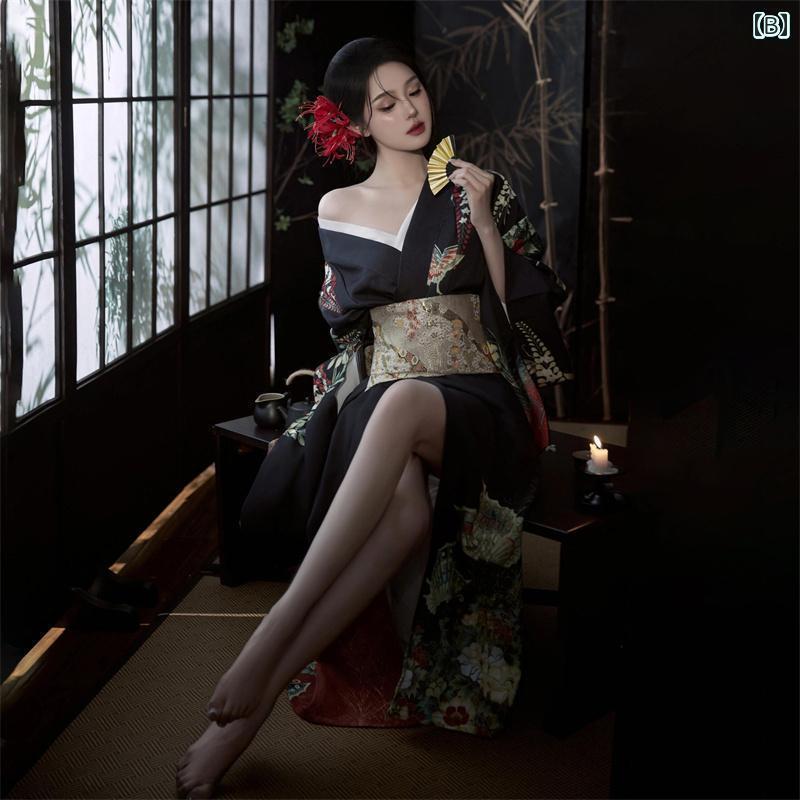 着物 浴衣 女性 日本 伝統的 四季の 改良 黒 横柄 和風 服 スーツ かっこいい モダン おしゃれ ブラック フラワー レディース