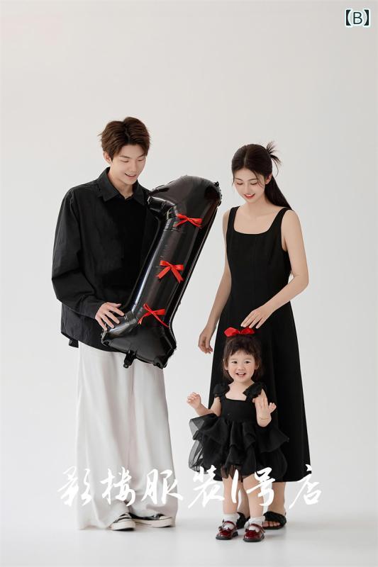 スタジオ 写真 テーマ 三人家族 親子 服装 撮影 黒 フォーマル シャツドレス ワン...