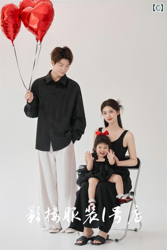 スタジオ 写真 テーマ 三人家族 親子 服装 撮影 黒 フォーマル シャツドレス ワン...