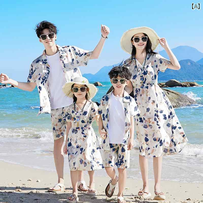 夏 ビーチで 3人家族が 着る 親子の 服装 母と娘 カップル 父と息子 シャツ スーツワンピース ドレス 水彩柄