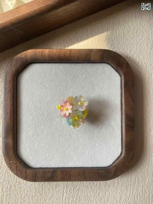 LINEAR shopの穴 靴 アクセサリー 花 装飾 透明 真珠 バックル ガラス 感覚 取り外し可能 カジュアル かわいい フラワー おしゃれ クロックス｜アングル3