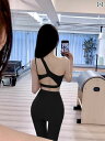 女性用 ヨガウェア ピラティス トップス フィットネス スポーツ ブラトップ デザイン パンツ セットアップ 背中開き クロス おしゃれ