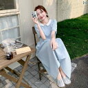 優しい ドール カラーの 青い ドレスの 女性 2025年の 夏 甘い 年齢 減らす 小さめ 休日の シャツ ロング スカート