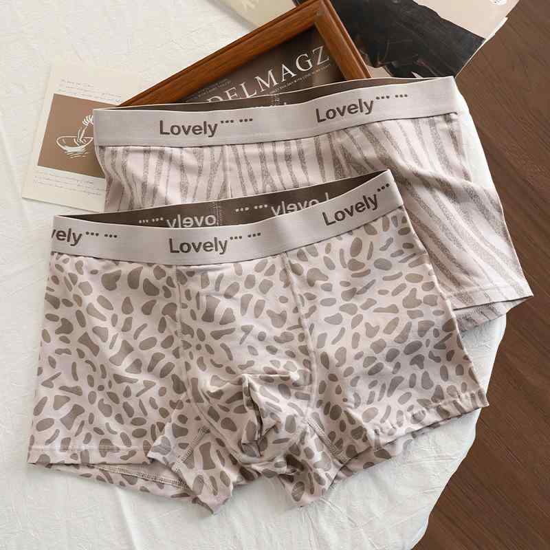 パンツ 男性用 ボクサーパンツ 綿 ヒョウ柄 チェック柄 ドット柄 通気性 スポーツ 薄手・機能: シームレス.スポーツ.通気性・素材: 綿・生地密度: 40カウント・生地タイプ: ニット・メイン素材: 綿・股部分の裏地: レーヨン・ウエストタイプ: ミドルウエスト・柄: 格子柄.ドット柄.ゼブラ柄・対象: 大人・カラー: ライン格子＋ゼブラ＋レオパード.レオパード＋ドット＋ライン格子.ドット＋ライン格子＋ゼブラ.レオパード.ゼブラ.ライン格子.ドット・サイズ: L.XL.2XL.3XL.4XL・メイン素材の含有量: 95%以上・股部分の裏地の含有量: 90%以上・対象性別: 男性・シーズン: オールシーズン