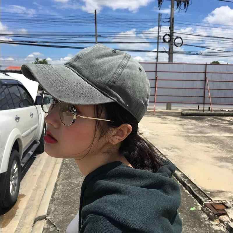 キャップ レディース メンズ 水洗いデニム 野球帽 男女兼用 日よけ 紫外線対策 UVカット 接触冷感 調整可能 ブルー カーキ ブラック ピンク オレンジ ワインレッド グレー ネイビー コーヒー色・帽子のトップ: 丸いトップ・つばの形状: 広い縁・カラー: ブルー, カーキ, ブラック, ピンク, オレンジ, バーガンディ, グレー, ダークブルー, コーヒー・サイズ: 55-59cm（調整可能）・機能: 日焼け防止, 通気性, 保温, 防風, 遮光・主な生地の組成含有量: 51%-60%・生地の名称: 綿ポリエステル・主な生地の組成: ポリエステル