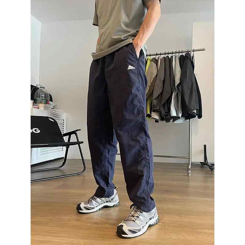 パンツ メンズ カーゴパンツ 撥水 速乾 ワークパンツ ミリタリーパンツ ストレート 高腰 薄手 伸縮性 普段使い アウトドア 春秋 ネイビー・カテゴリ: カジュアルパンツ・スタイル: ストリート・対象: 青少年・成人・パンツ丈: フルレングス・パンツのタイプ: ストレート・ウエスト: ハイウエスト・ベルト: あり・前立て: 紐・厚さ: 薄手・柄: 無地・素材: ポリエステル95%・シーン: カジュアル・裾: ストレート・ディテール: スポーツパンツ・伸縮性: ややあり・色: ダークブルー.アーミーグリーン.ブラック・サイズ: M.L.XL.2XL.3XL・性別: 男性・機能: 防水.耐摩耗性.イージーケア