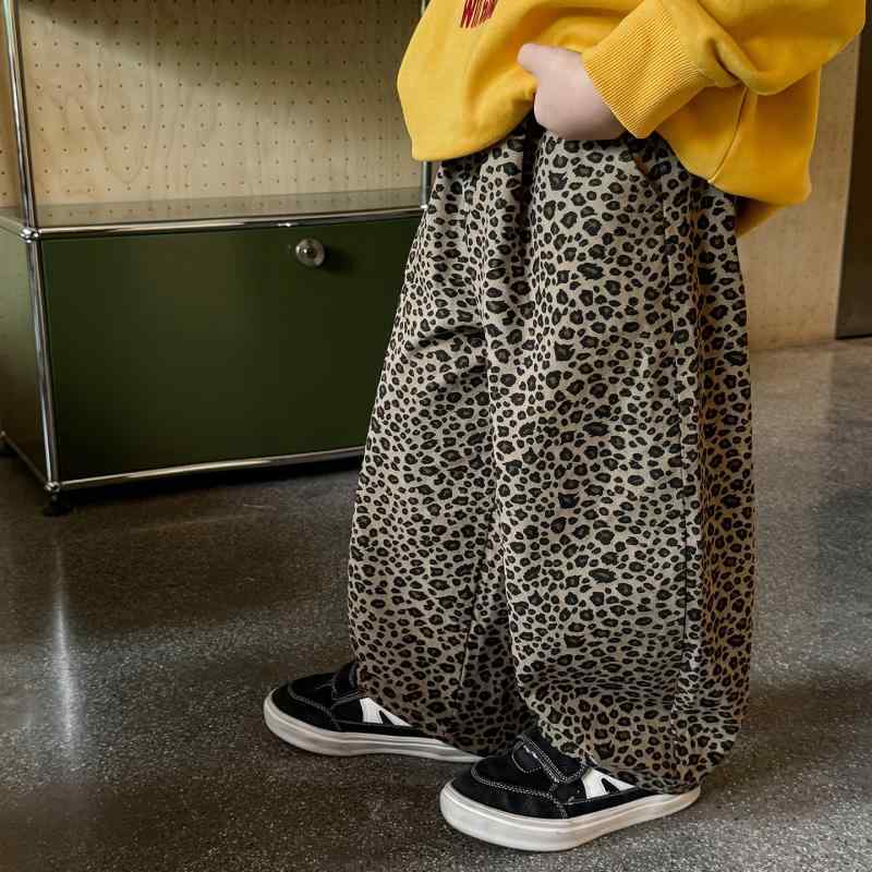 子供用パンツ 男の子 秋物 斜紋綿布製 ヒョウ柄 90cm 100cm 110cm 120cm 130cm 140cm 150cm ゆったり 柔らかい カジュアルスタイル(x3)