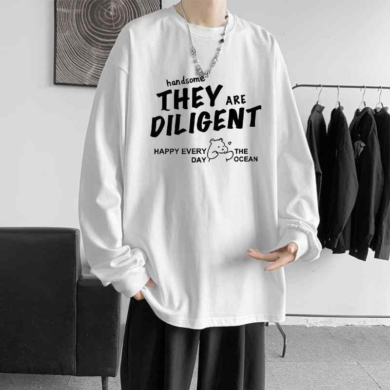 Rakuten - Tシャツ メンズ 長袖 プリント 薄手 トレーナー プルオーバー 部屋着 普段使い トップス カットソー ポリエステル リラックス ゆったり 春秋 ホワイト ブラック