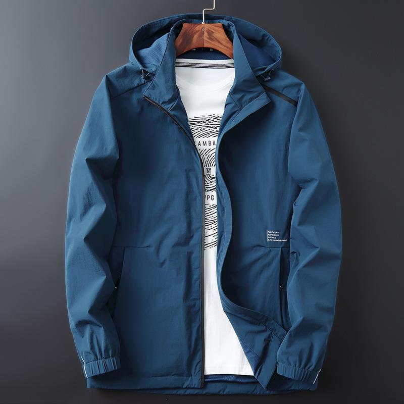 ジャケット 男性用 ブルゾン 大きいサイズ 伸縮性 通気性 速乾性 軽アウター ジャンパー 2072ブラック 2072グレー 2072墨緑 2072デニムブルー・素材機能: 透湿.防水.防風・カテゴリ: ジャケット・スタイル: 韓国版・対象: 24-35歳・襟の形: 襟付き・シルエット: ゆったり・前開き: ジッパー・フード: あり・厚さ: 薄手・柄: -・対象: 若者・生地: ポリエステル繊維・メイン素材: ポリエステル・シーン: カジュアル・着丈: レギュラー・着用方法: アウター・袖丈: 長袖・カラー: ブラック.グレー.モスグリーン.デニムブルー・サイズ: L.XL.2XL.3XL.4XL.5XL.6XL.7XL.8XL・袖のタイプ: レギュラー袖・対象年齢: 成人・性別: 男性