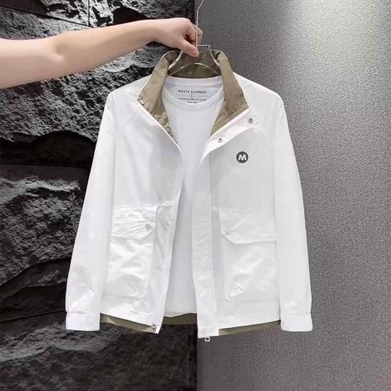 ジャケット 男性用 ブルゾン 春秋冬 耐摩耗性 翻 collar 長袖 ブラック ホワイト 黒 白 M L XL 2XL 3XL 4XL・商品カテゴリ: カジュアルスーツ・素材機能: 耐摩耗・スタイル: 流行・対象年齢: 成人・対象: 青少年・襟型: 翻领・フィット: レギュラー・前立て: シングルブレスト・フード: あり・厚さ: 薄手・柄: 無地・生地: 竹繊維・主な生地の組成: アセテート繊維・裏地: アセテート繊維・裏地成分の含有量: 50%・適用場面: カジュアル・ディテール: バッジ・裾のデザイン: ストレート・加工: アイロン不要・着丈: レギュラー・ポケット: パッチポケット・着方: アウター・袖丈: 長袖・袖型: 通常・カラー: ブラック, ホワイト・サイズ: M, L, XL, 2XL, 3XL, 4XL・対象性別: 男性