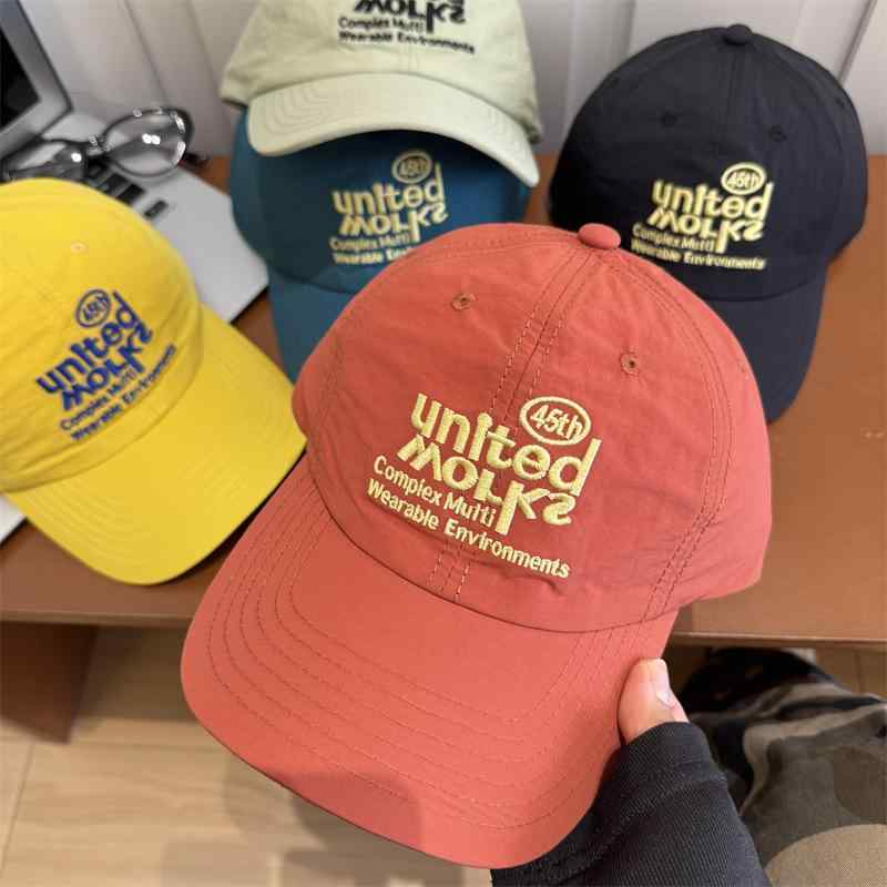 キャップ レディース 速乾 撥水 通気性 紫外線対策 日焼け防止 黄色 おしゃれ 野球帽 メンズ 男女兼用 56-58cm・カテゴリ: 野球帽・帽子のタイプ: 丸い・つばの形状: カーブ・色: 黄色, スイカレッド, 灰緑, 黒, 孔雀緑・サイズ: 56-58cm (調整可能)・機能: 日焼け防止, 通気性, 遮光・素材: アクリル・スタイル: ビジネス, 万能, エレガント, ミニマル, カジュアル, スポーツ, , OL, シンプル, , 軽 роскошь, シック, 豪華感・流行の要素: なし