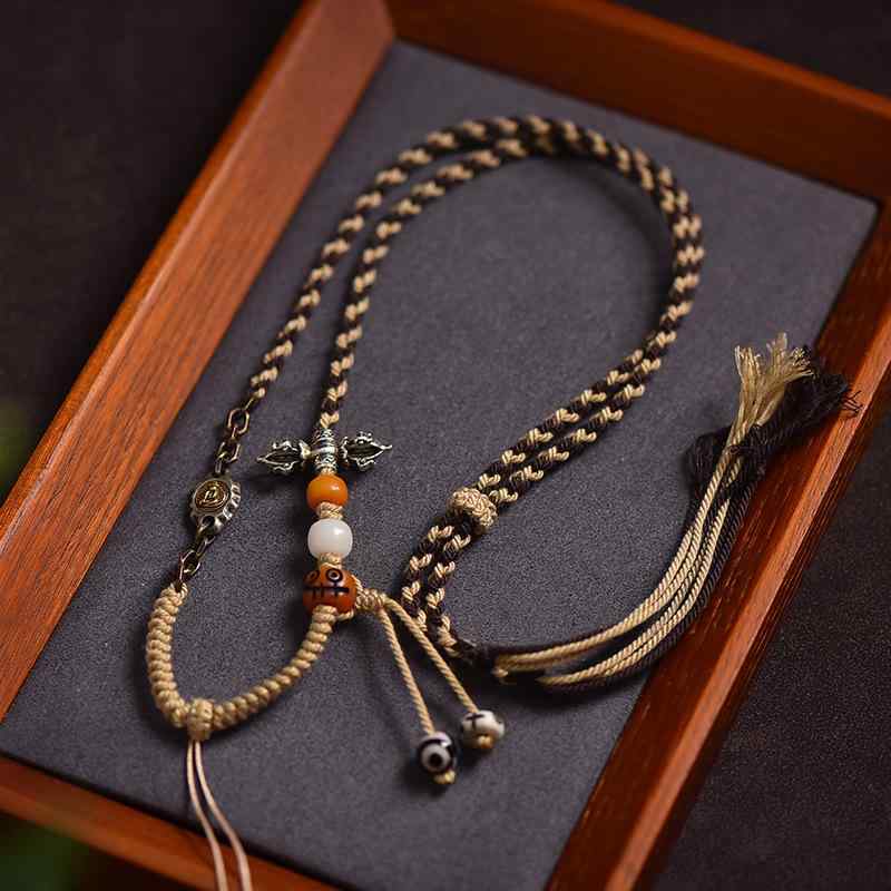 ネックレス 男女兼用 藏式 复古 ハンドメイド 編み込み ペンダント 蜜蝋 和田玉 唐卡 タッセル アクセサリー ロープ 71cm 80cm 春 民族風