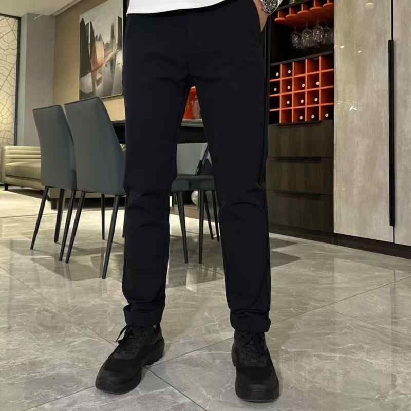Slim-Fit Pants - パンツ メンズ アウトドアパンツ ストレート スキニー 薄手 ズボン 男性用 カジュアルパンツ 防水 耐摩耗 防風 ブラック