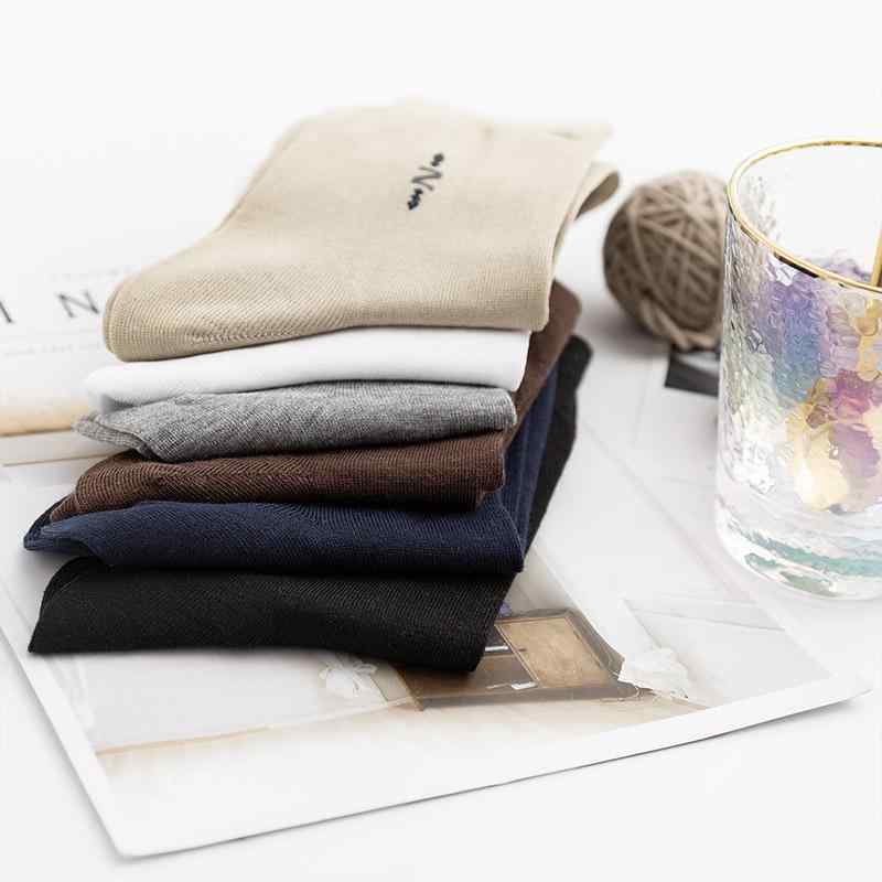 靴下 メンズ 男性用 真 Silk 混紡 ソックス 薄手 ショート丈 吸汗性 通気性 黒 白 グレー ブラウン ベージュ 39-43