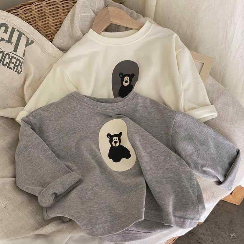 Tシャツ キッズ 春秋 長袖 子供服 男女兼用 ベビー服 綿 カットソー トップス 通園着 通学着 90cm 100cm 110cm 120cm 130cm 140cm かわいい クマ柄・対象: キッズ・スタイル: ベーシック・袖丈: 長袖・素材: 綿・ネックライン: ラウンドネック・柄: キャラクター・カラー: グレー, ブラック, ホワイト・サイズ: 90cm, 100cm, 110cm, 120cm, 130cm, 140cm・カテゴリ: Tシャツ・対象年齢: 3～8歳