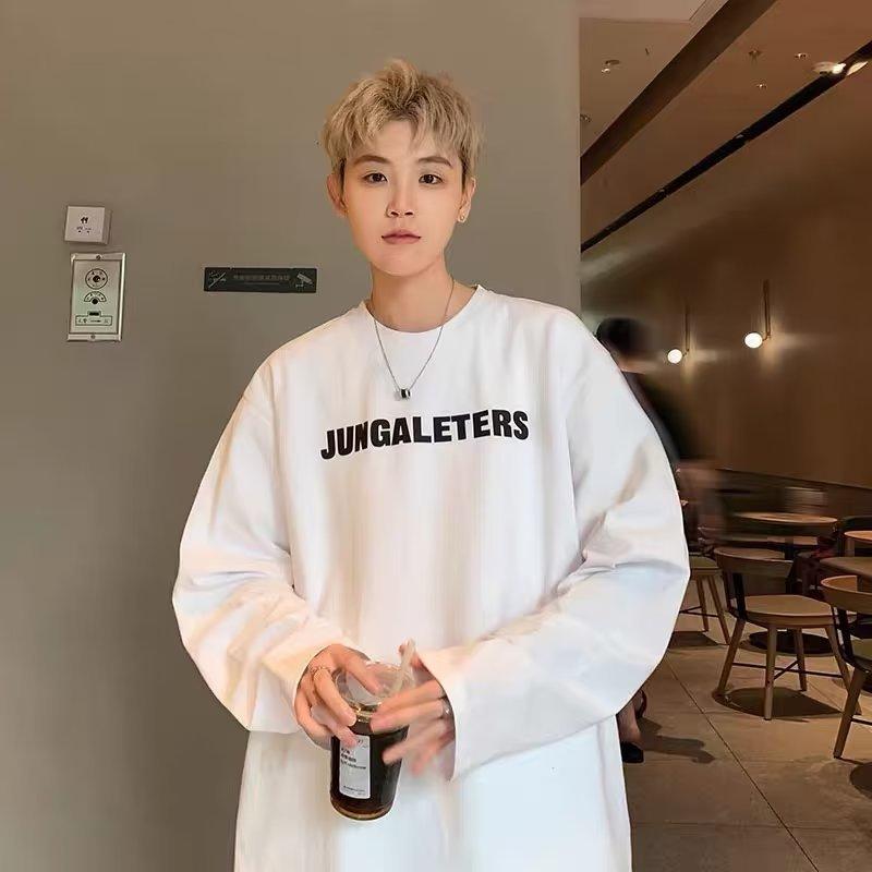 スウェット メンズ トップス 配色ロゴプリント 長袖Tシャツ プルオーバー 秋物 軽熟風 ポリエステル レッド ホワイト ブラック ブラウンoutput: ・スタイル: 軽熟カジュアル・対象: 若者（18-24歳）・タイプ: プルオーバー・フード: なし・・素材: ポリエステル・生地: 化学繊維混紡・色: レッド.ホワイト.ブラック.コーヒー・サイズ: M・対象年齢: 成人・対象性別: 男性・カテゴリ: トレーナー/フリース・重量: 約 約180-250g