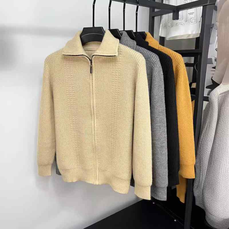 2個セットニット メンズ カーディガン 秋冬 長袖 コットン 翻領 厚手 無地 リブ裾 カジュアル トップス グレー 米黄 黒 桔黄・カテゴリ: ニットカーディガン・素材機能: 高弾性.防汚.吸湿速乾・スタイル: カーディガン・シルエット: ゆったり・ネックライン: 襟付き・袖丈: 長袖・厚さ: 厚手・テイスト: イギリス風・デザイン: リブ裾・対象年齢: 24-35歳・対象: ・素材: 綿・適用シーン: 旅行・対象: ・カラー: グレー.ベージュ.ブラック.オレンジ・サイズ: S.M.L.XL・加工: 防しわ加工・対象: 大人・性別: メンズ