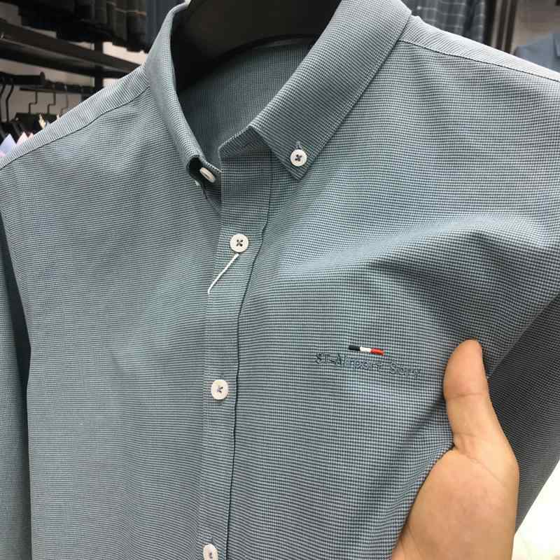シャツ メンズ 長袖 コットン 混紡 刺繡入り レギュラーカラー 無地 ビジネス カジュアル 春秋 通気性 吸湿性 ブルー グリーン ピンク系・カテゴリ: シャツ・素材: 綿混紡・スタイル: ビジネス・対象: メンズ・袖丈: 長袖・柄: 無地・襟: 襟付き・タイプ: 前開き・フィット: レギュラー・・色: ブルー.グリーン.ピンク・サイズ: M.L.XL.XXL.XXXL.XXXXL・生地機能: 通気性.洗濯機洗い可.耐摩耗性.吸湿性.速乾性.高耐変色性・袖のタイプ: レギュラー・-: ポケット装飾.防しわ加工