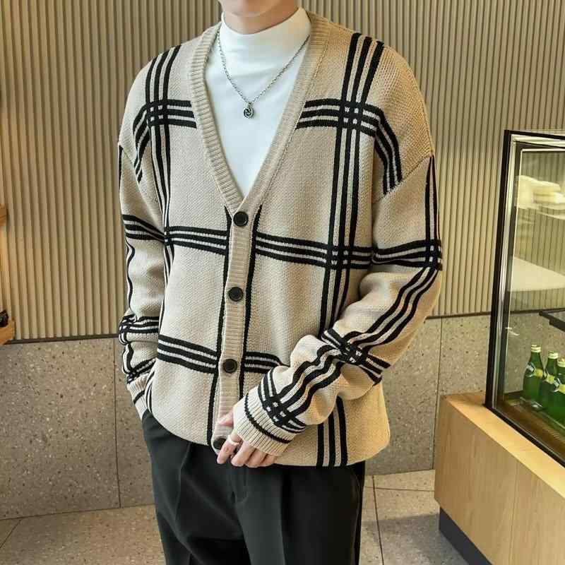 ニット カーディガン メンズ 韓国 Vネック 配色 厚手 ポリエステル 混紡 秋冬 あったか リラックス ルーズ ゆったり カジュアル スタイル 羽織り 部屋着 ブラック ブルー カーキ