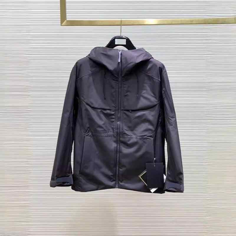 ジャケット 男性用 防水 防風 アウター 春秋 スポーティ カジュアル ウェア スタンドカラー 無地 ポリ..