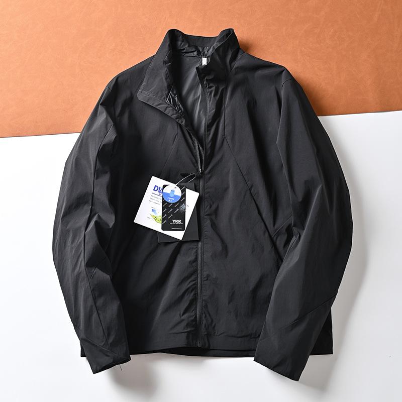 ジャケット メンズ 男性用 ブルゾン 軽量 防寒 秋服 無地 スタンドカラー フルジップ 化繊 ミックス 普段使い 伸縮性 ブラック グレー ブルー(x2)