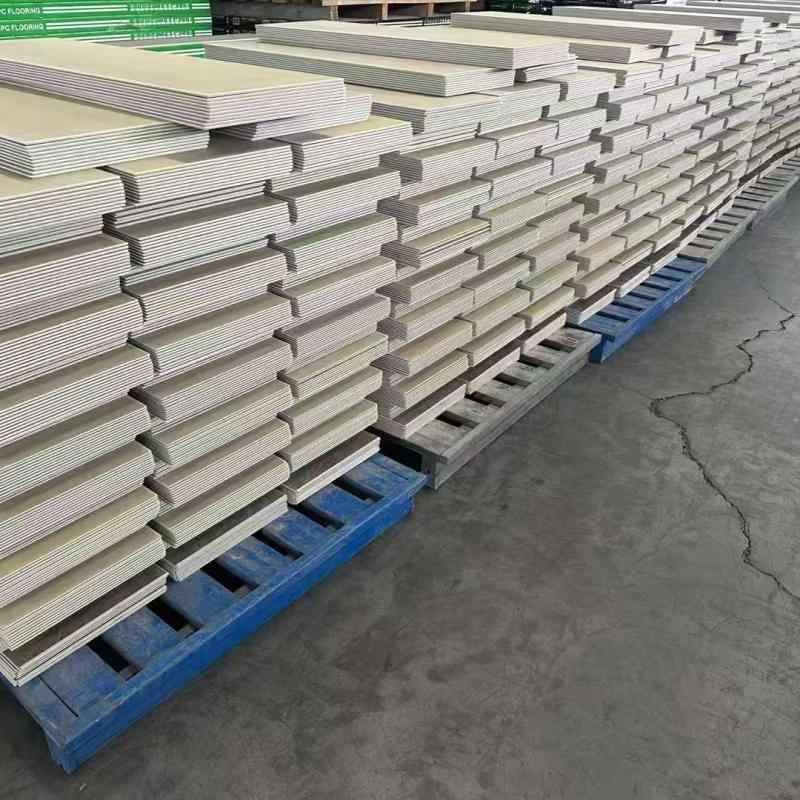 フローリング 室内用 木目調 PVC 床材 DIY 接着剤不要 防水 防滑 耐摩耗性 防カビ 居間 寝室 厚手 E0級..