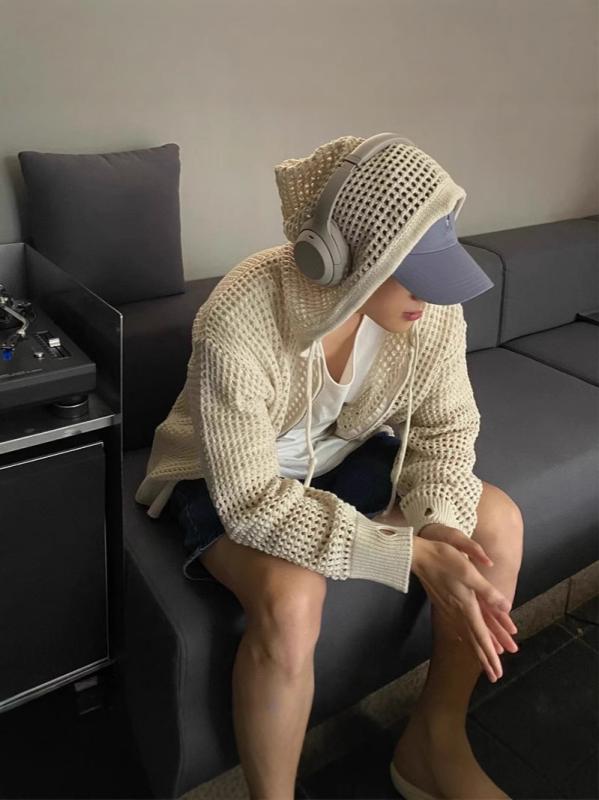 カーディガン メンズ ニット カーディガン 高見え 韓国 薄手 長袖 パーカー サマーニット 接触冷感 日焼け防止 ブラック系・カテゴリ: カーディガン・スタイル: 韓国・タイプ: ルーズ・ネックライン: フード付き・袖丈: 長袖・・柄・デザイン: 無地・対象: 若者・素材: 化繊混紡.ポリエステル96%・カラー: カーキ.ブラック・サイズ: M.L.XL.XXL.XXXL・対象年齢: 成人・性別: 男性・商品カテゴリ: ニット