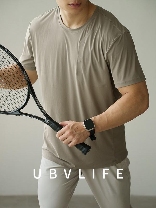 Tシャツ メンズ 男性用 ラウンドネック 高弾力 吸湿速乾 接触冷感 スポーツ トレーニング トップス 2025 夏 薄手 76%ナイロン 24%スパンデックス カーキ ホワイト・スタイル: スポーツカジュアル・柄: 無地・フィットタイプ: スリム・対象年齢: 成人・対象: メンズ・種類: Tシャツ.スポーツベスト・ネックライン: ラウンドネック・袖丈: 半袖・フード: なし・厚さ: 薄手・主な素材: 76%ナイロン.24%スパンデックス・素材の割合: 71%-80%・生地: 76%ナイロン.24%スパンデックス・シーン: スポーツ・ディテール: なし・プリントテーマ: なし・加工: なし・カラー: カーキ.ホワイト・サイズ: L.XL.2XL.3XL.4XL・袖のタイプ: レギュラー・重量: 約 約180-250g・素材機能: 通気性.吸湿性.速乾性