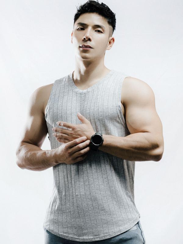 タンクトップ メンズ 男性用 スポーツウェア ランニング トレーニング ウェア 無袖 ポリエステル 伸縮..