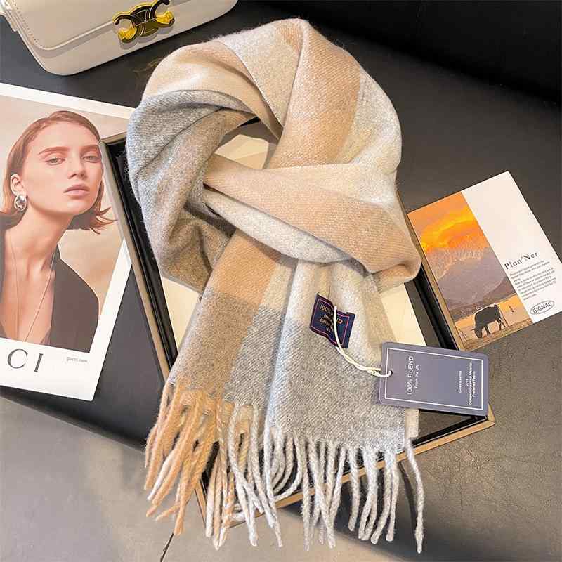 マフラー メンズ 男性用 秋冬 格子柄 仿羊绒 ウールライク 保温 首巻き ストール 襟巻き ひざ掛け ブランケット 黒 グレー