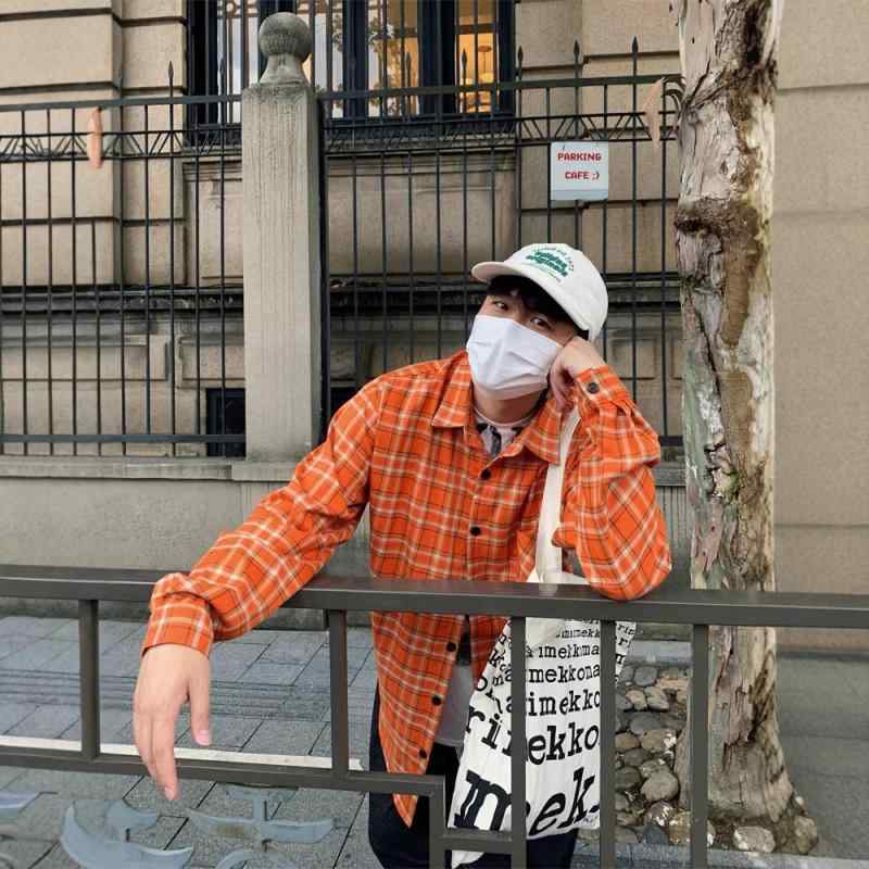 シャツ メンズ 長袖 橙色 格子柄 カジュアル トップス 薄手 秋物 普段使い