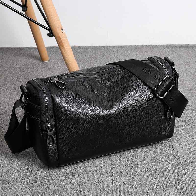ショルダーバッグ 男性用 紳士 革 牛革 ビジネス 通勤 防水 斜めがけ 黒・スタイル: ビジネス.通勤・素材: 革（牛革）.ポリエステル・柄: 無地・色: ブラック・PC収納サイズ: 25.4cm・機能: 防水・対象: メンズ・製品タイプ: メンズショルダーバッグ