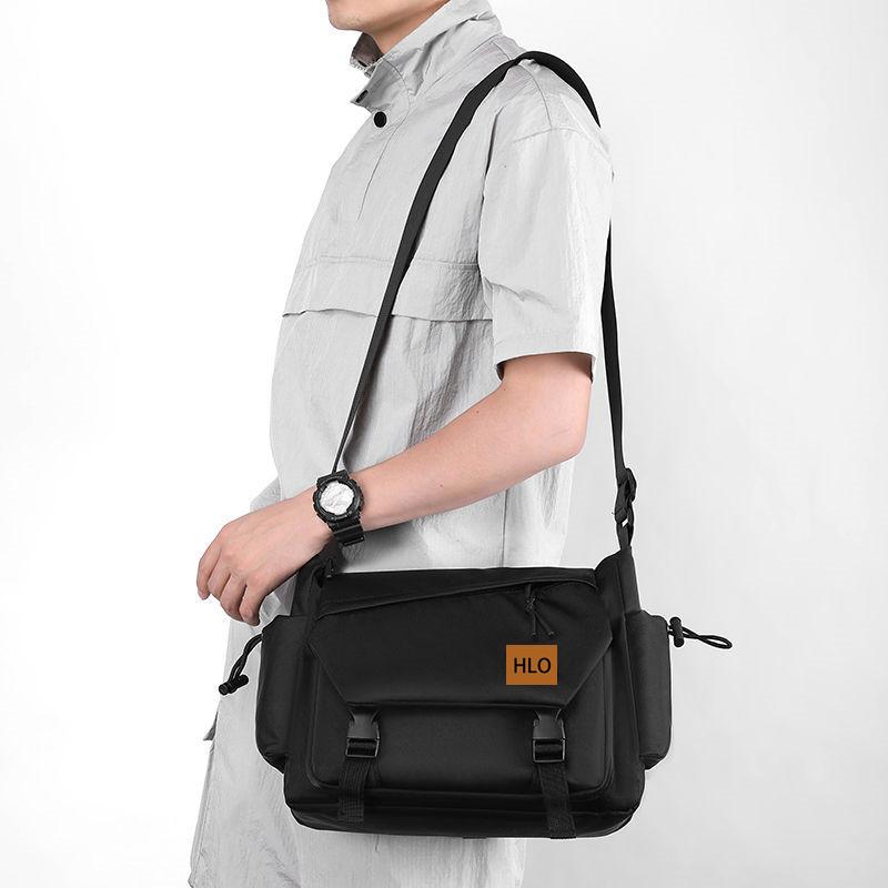 ショルダーバッグ メンズ 男性用 大容量 防水 ナイロン メッセンジャーバッグ 学生 スポーツ ブラック ..
