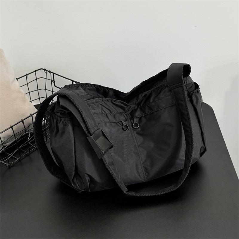 ショルダーバッグ 男性用 防水 帆布 大容量 トートバッグ サイクリング シンプル ワンショルダーバッグ グレー グリーン ブラック 耐摩耗性 14インチ