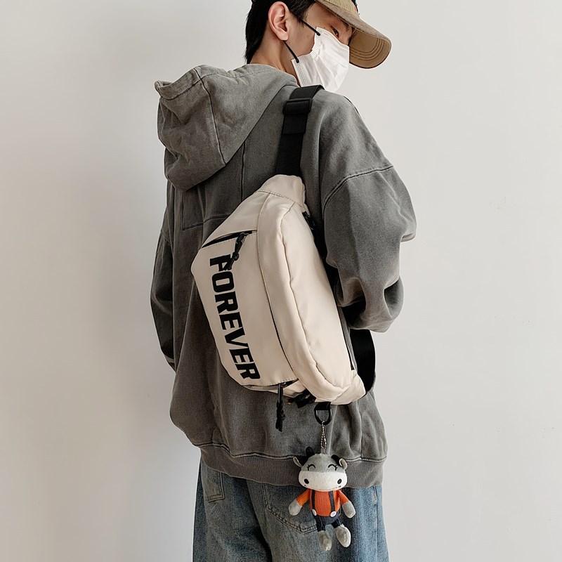 ボディバッグ メンズ 男性用 ウエストバッグ 斜め掛け 鞄 ショルダーバッグ カバン ナイロン 街頭スタイル 普段使い ブラック ホワイト・カテゴリ: メンズ斜めがけバッグ・スタイル: ストリート・素材: ナイロン・流行要素: 文字.ステッチ.プリント・カラー: ブラック.ホワイト.ブラック+チャーム.ホワイト+チャーム・裏地: ポリエステル・対象: 男性・適用シーン: デイリー