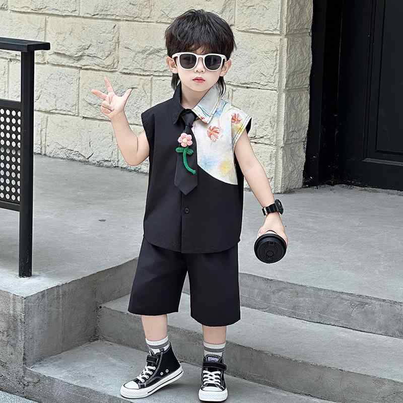 キッズ スーツ 男の子 夏用 半袖シャツ ハーフパンツ 上下セット 子供服 薄手 涼しい 通気性 快適 普段着 おしゃれ 韓国 配色 90cm 100cm 110cm 120cm 130cm 140cm 150cm