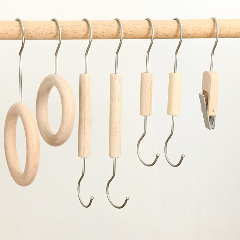 Wall Furniture - ハンガー 木製 S字フック 多機能 丸形 衣類掛け ストール掛け ディスプレイ S字フック5本 長短 丸形2個 大小 シングルクリップ3個 木円 大 S字フック長 A木円 大小 S字フック長短2本 シングルクリップ シルバーフック ゴールドフック