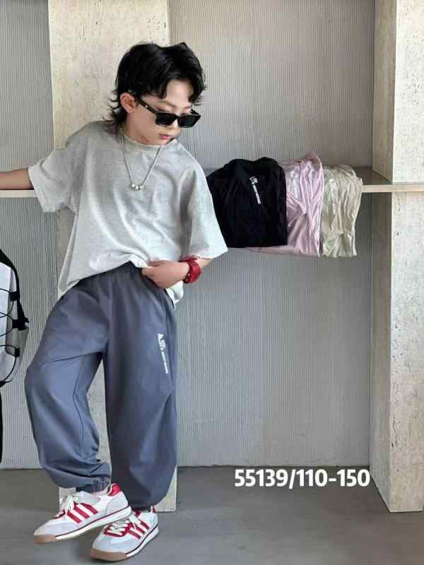 子供用パンツ 男女兼用 伸縮性 速乾 ズボン 韓国 アルファベット柄 裾絞り パンツ カーキ 黒 グレー(x5)