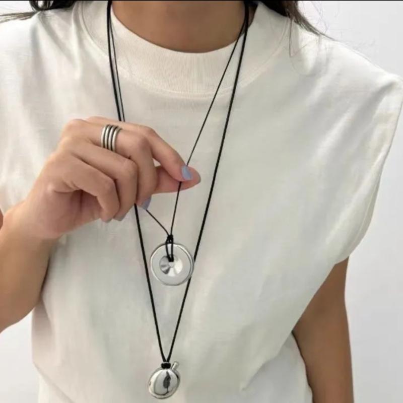 ネックレス ユニセックス メンズ レディース 黒革紐 水筒 香水瓶 ラウンド サークル 幾何学模様 電気メッキ加工 個性派 ペンダント ブラック系