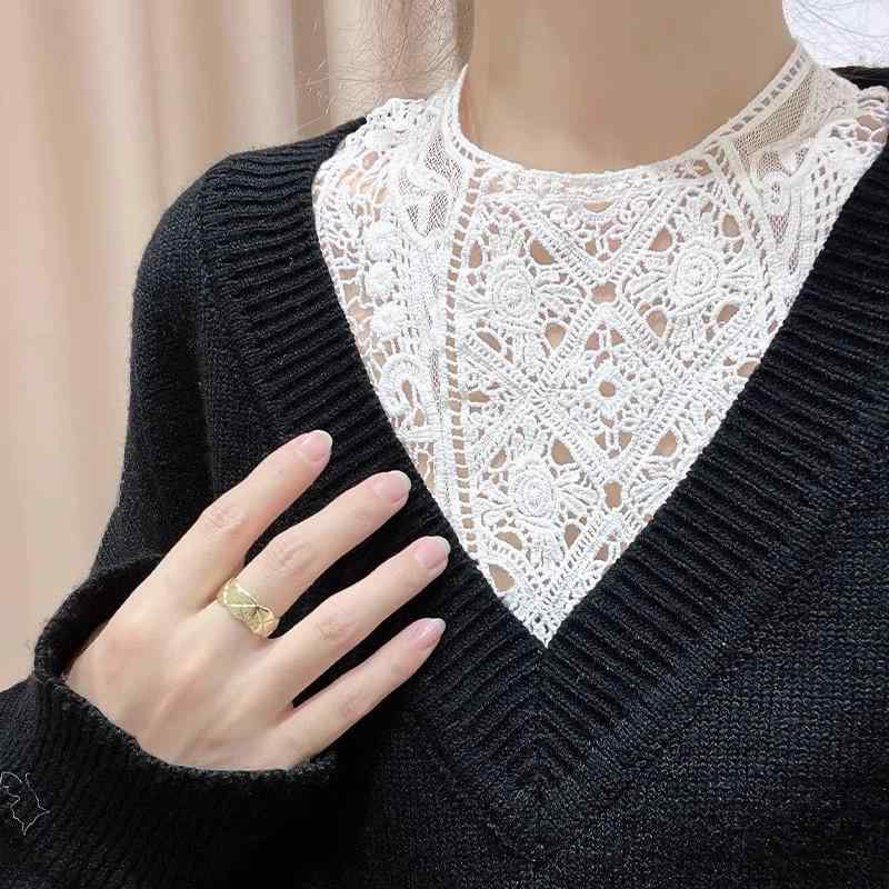 付け襟 レディース 綿レース ホワイト 花柄 重ね着風 つけ襟 フェイクカラー ニット カットソー ブラウス 幅広 清楚 上品・スタイル: ・主な素材: 綿・柄: 花柄・カラー展開: 白・-: 幅: 23x22x0.5cm